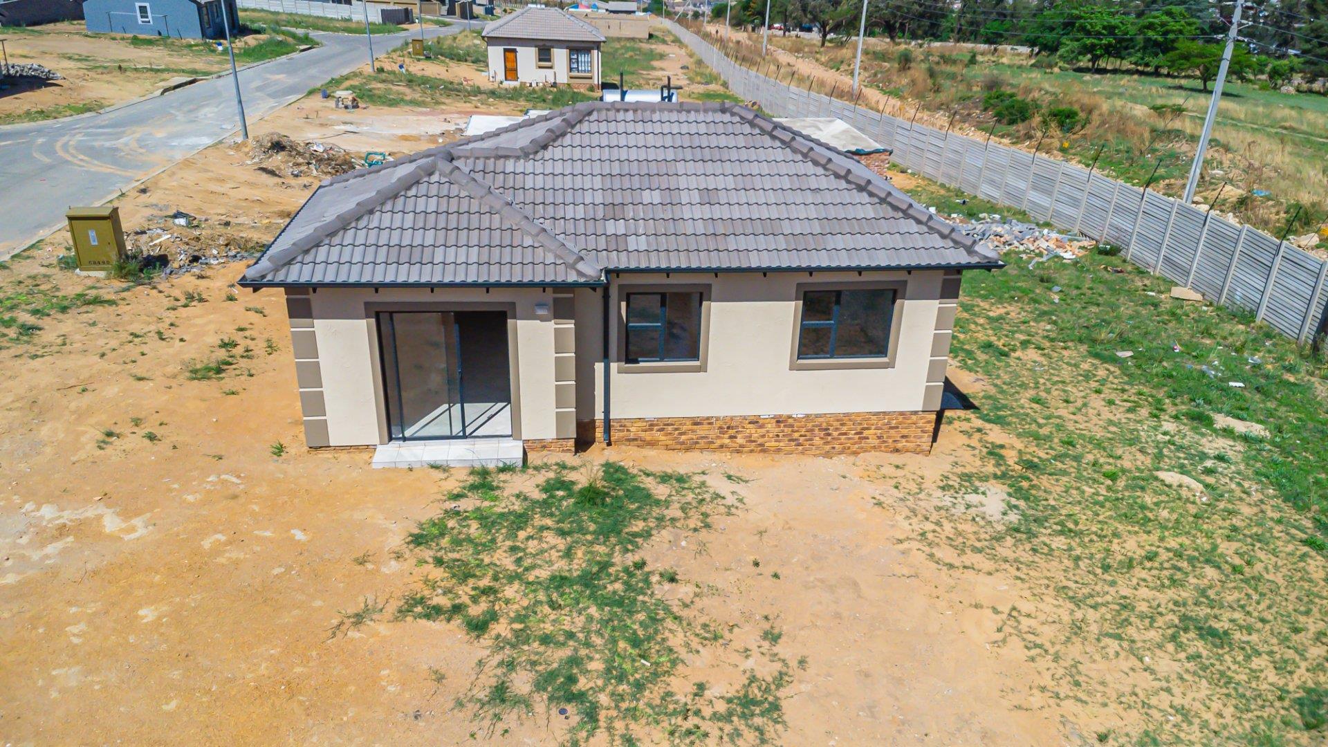 houses on the hill 新品未使用 2 Bedroom House for sale in Windmill Park - 6512 Xolani Street