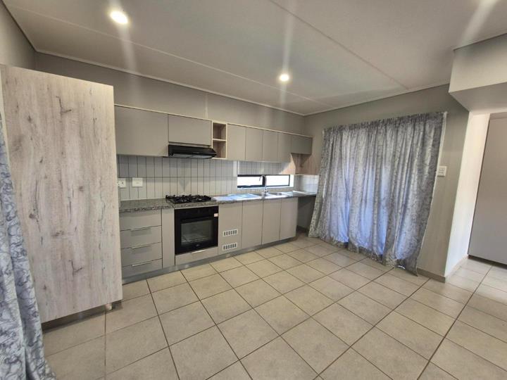 Listing number: P24-116703760, Image number: 2