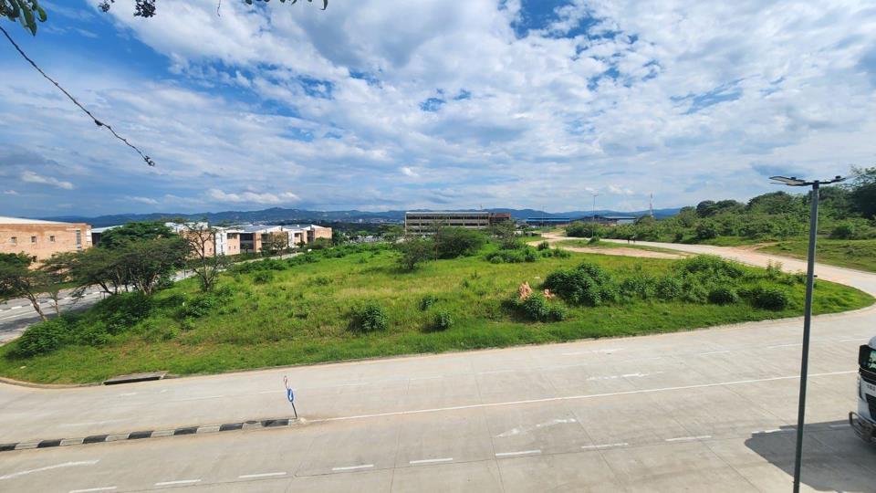 Vacant land / plot for sale in Riverside Park - P24-116706841