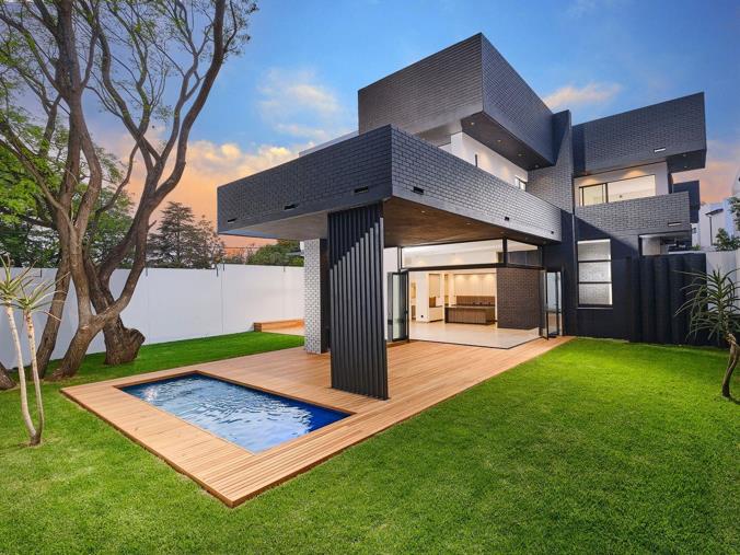 4 Bedroom Townhouse for Sale in Bryanston