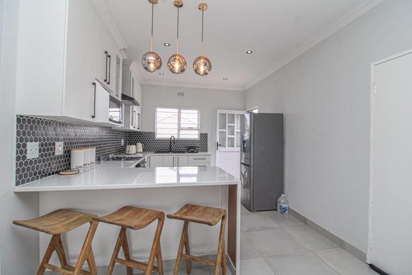 Listing number: P24-116711110, Image number: 2