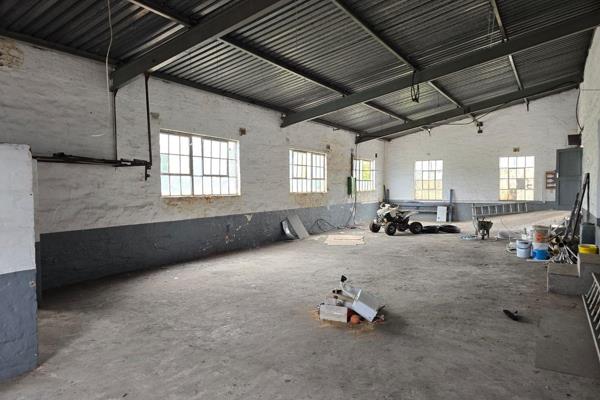 If you’re looking for a practical, well-positioned industrial space in Queensmead Industrial, this 169m2 warehouse ticks all the boxes. ...