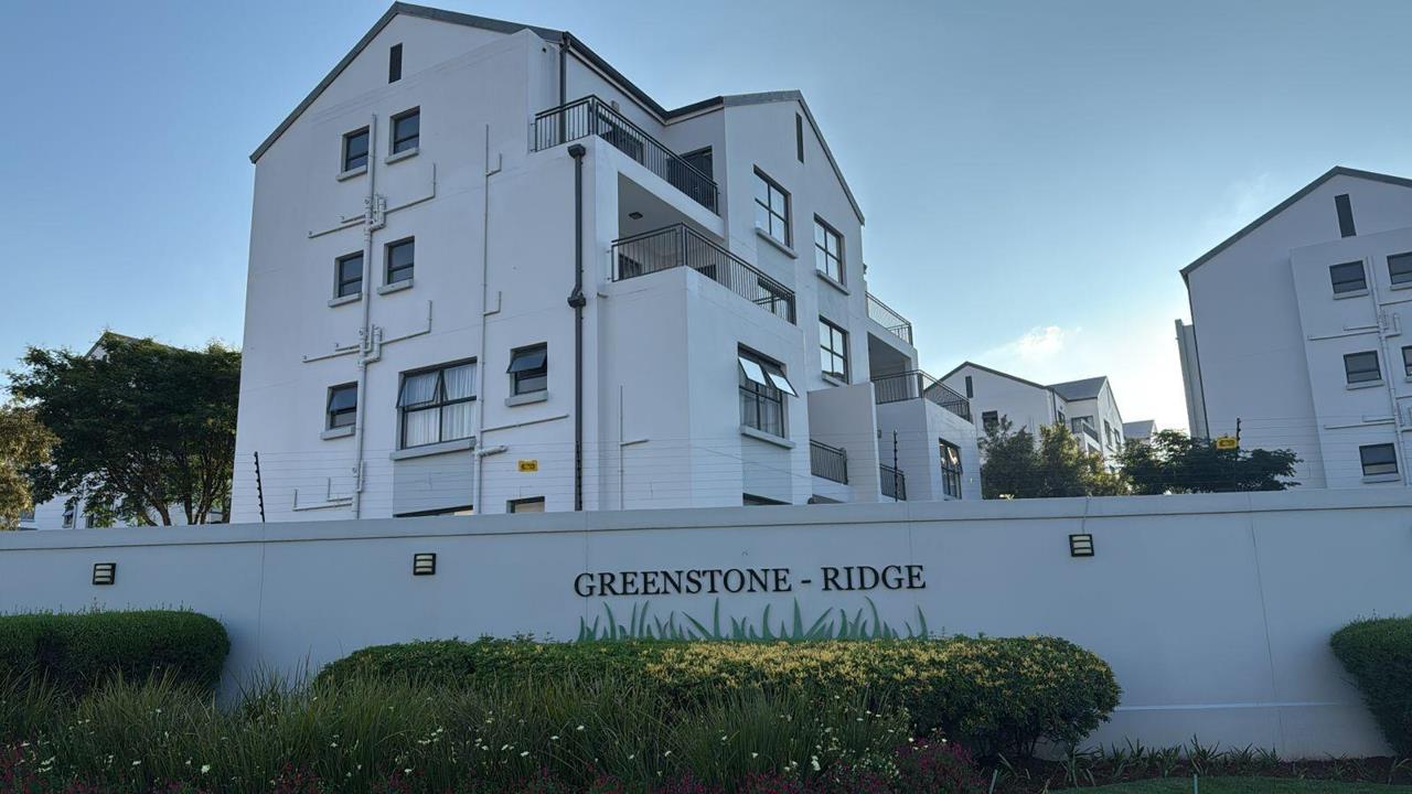 2 Bedroom Apartment / flat for sale in Greenstone Ridge - P24-117152418