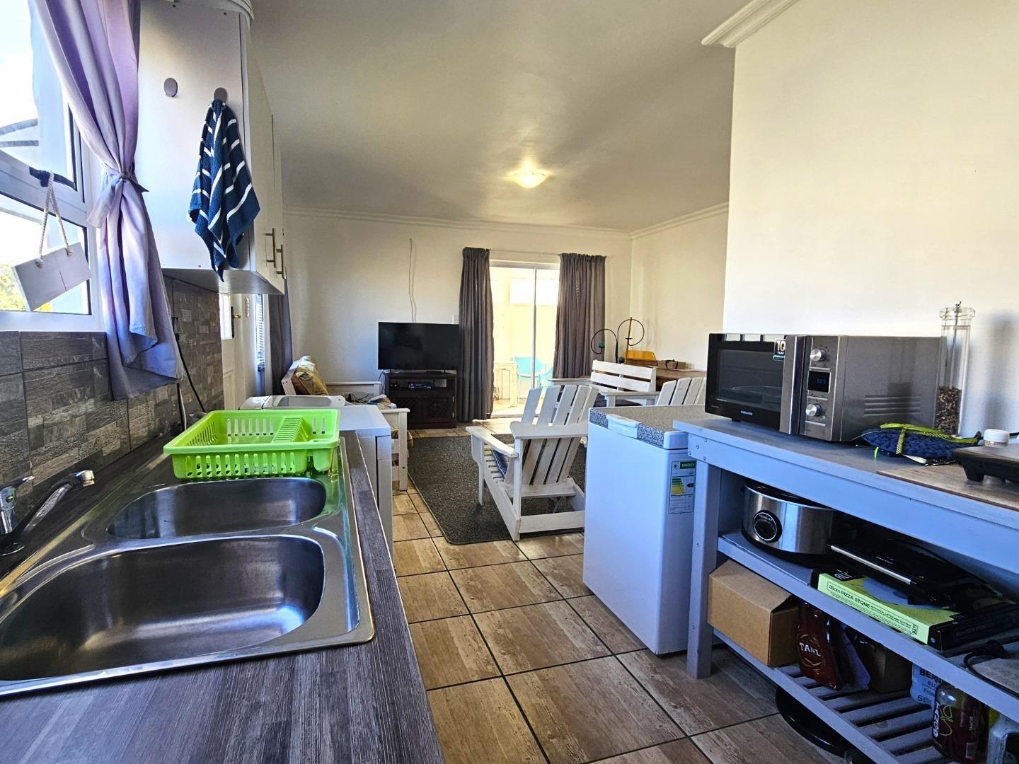 3 Bedroom House for sale in Pearly Beach