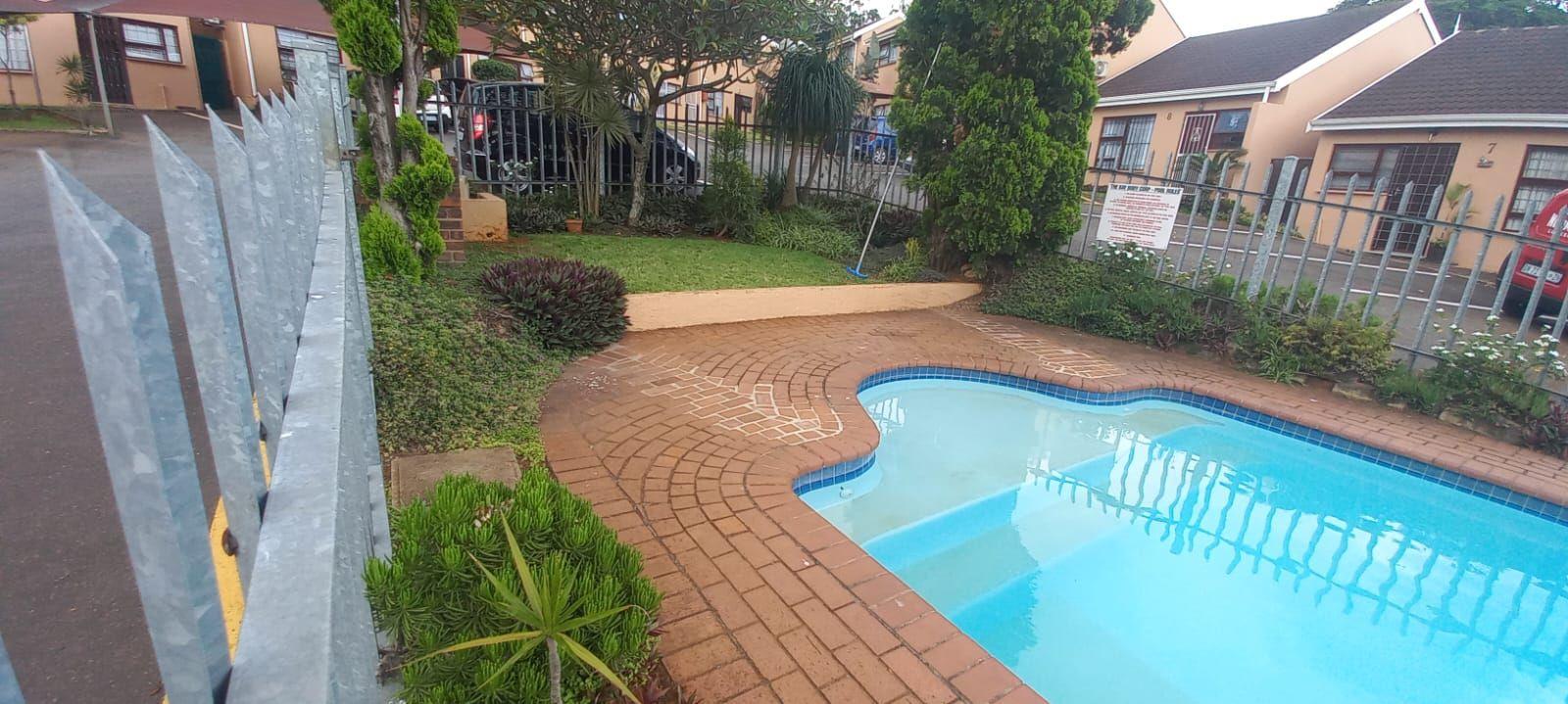 2 Bedroom Apartment / flat for sale in Umbilo - P24-116765883