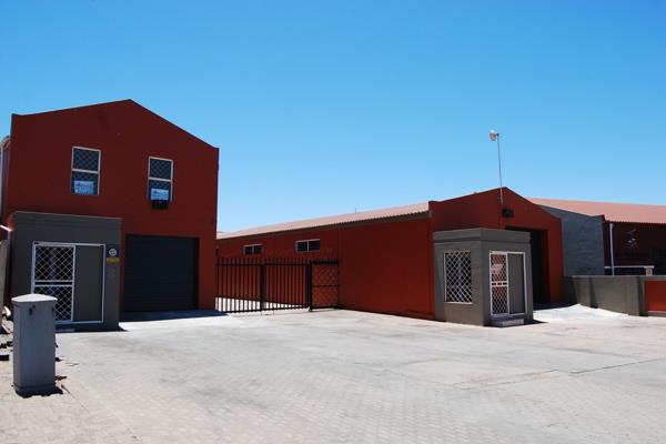 902m2 Erf | 478m2 Under Roof | Marais Industria, Vredenburg (VAT Excl.)

Introducing ...