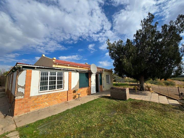 3 Bedroom House for sale in Upington Rural - P24-116750435