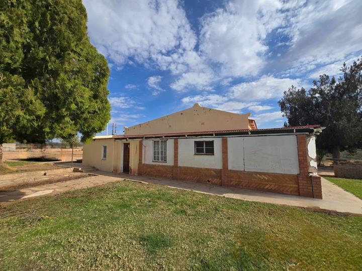 3 Bedroom House for sale in Upington Rural - P24-116750435