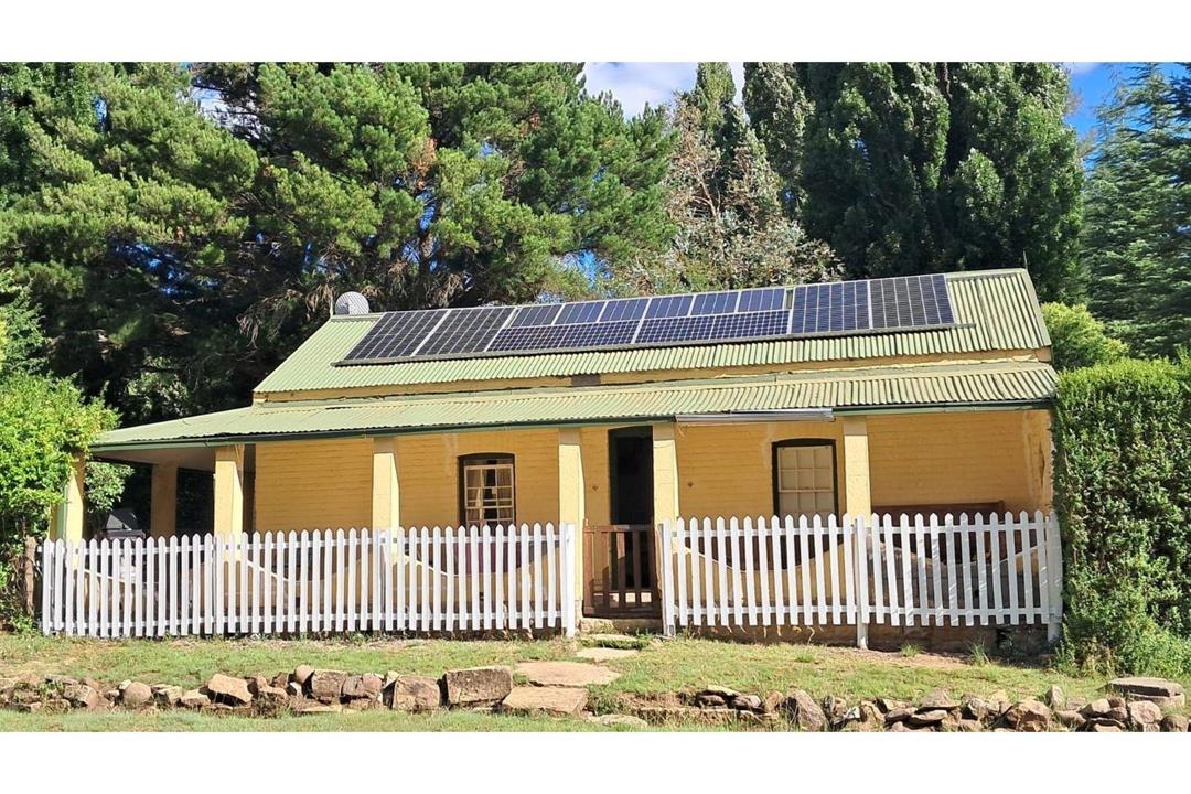 3 Bedroom House for sale in Rhodes - P24-116752986