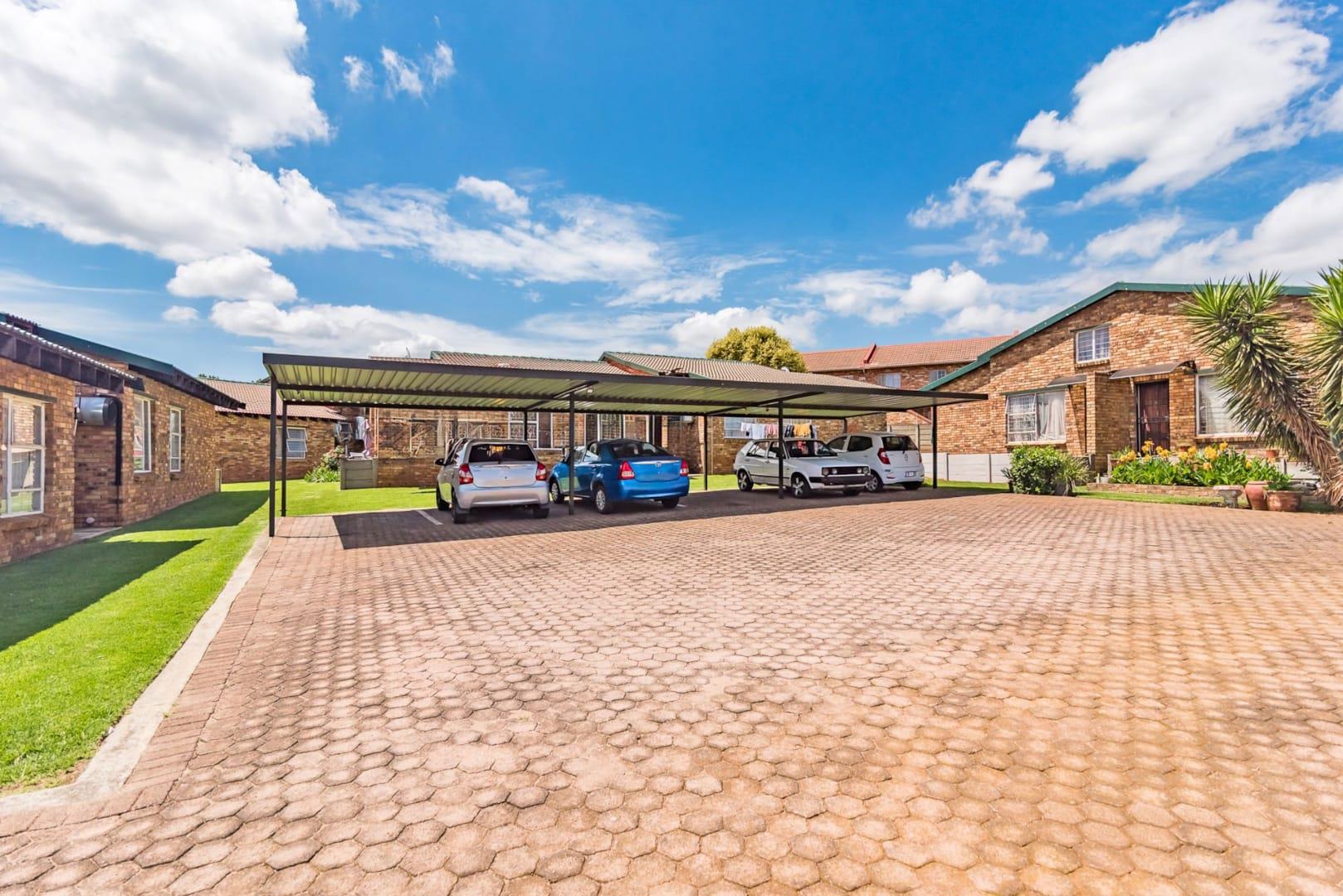 3 Bedroom Townhouse for sale in Mindalore - 2147 Ruben Road - P24-116756111
