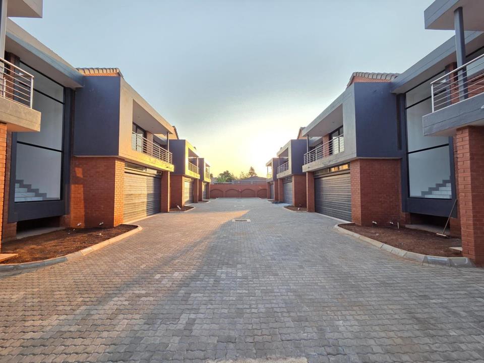 Listing number: P24-116762573, Image number: 1