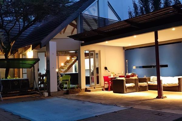 6 Bedroom House in Langenhovenpark