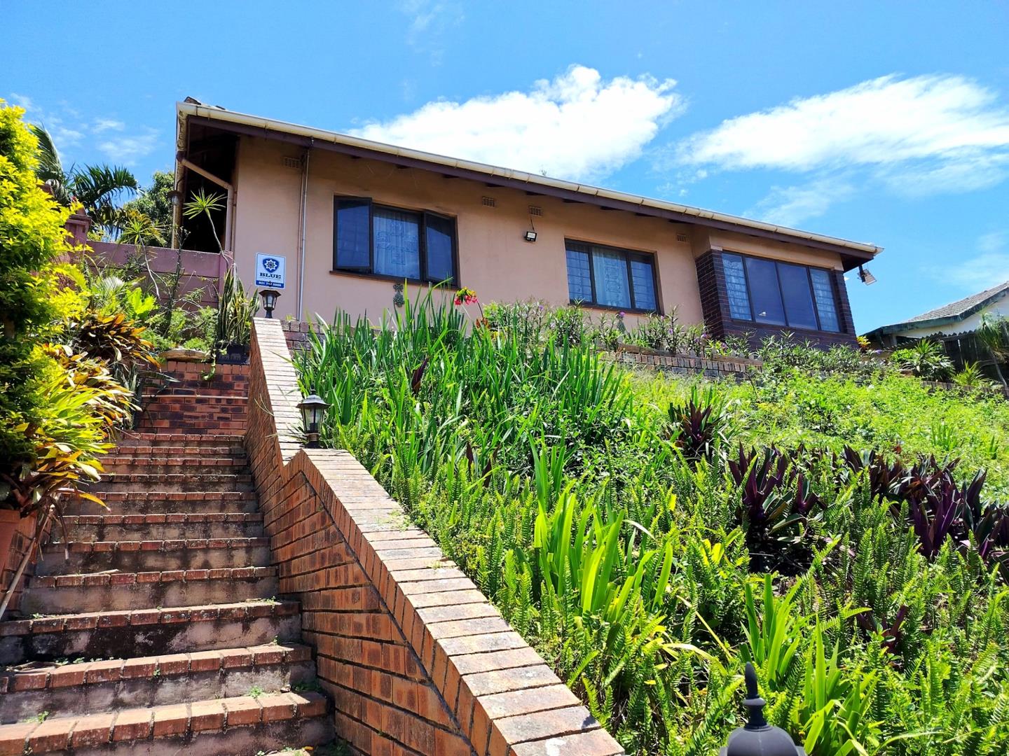 3 Bedroom House for sale in Umbilo - P24-116766080