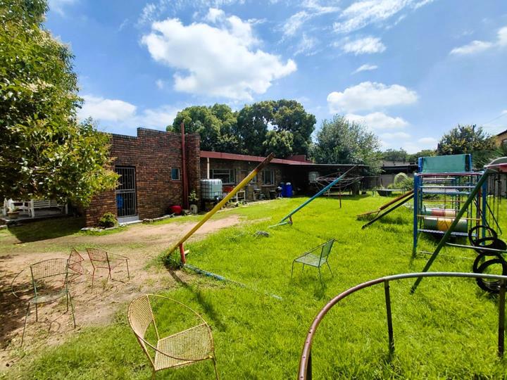 Listing number: P24-116770348, Image number: 2