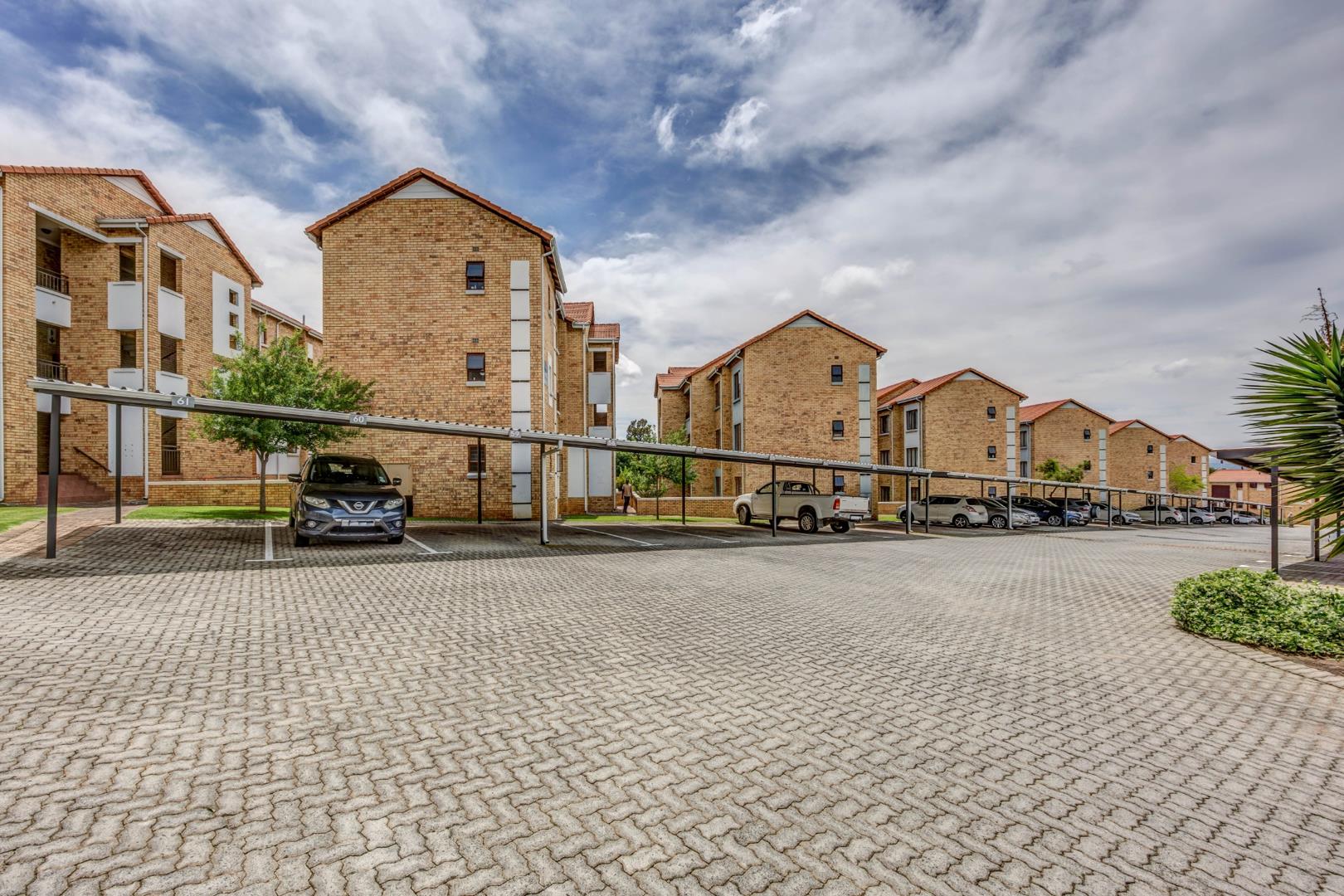 2 Bedroom Apartment / flat for sale in Randpark Ridge - P24-116780777