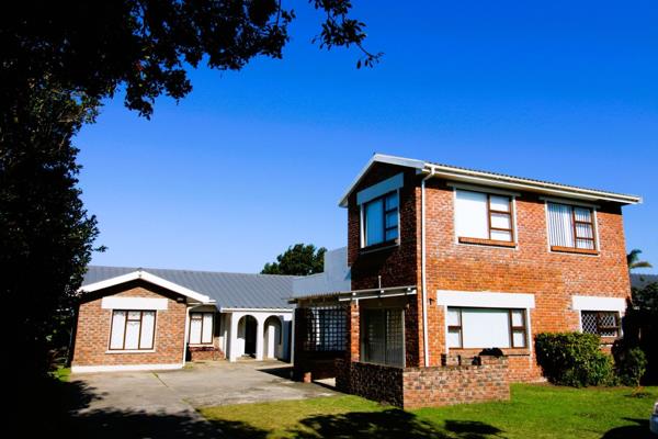 Discover this stunning modern home bursting with huge appeal and captivating charm – the perfect blend of style, space, and ...