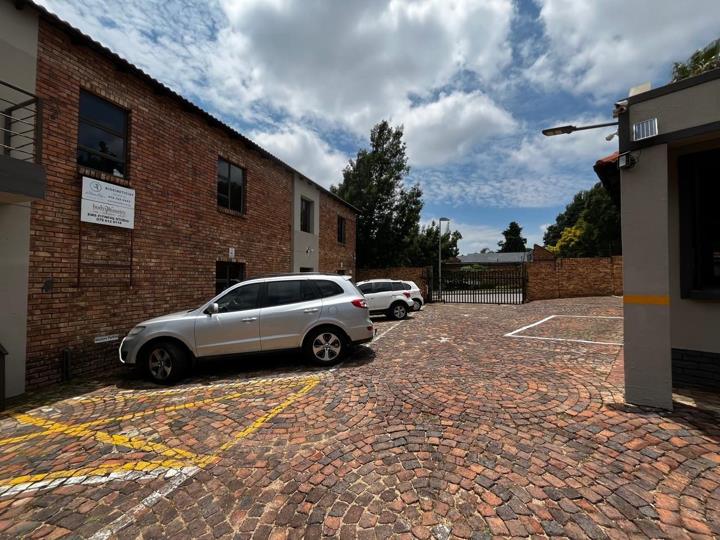 Commercial property to rent in Bedfordview - 15d Riley Road - P24-116795176