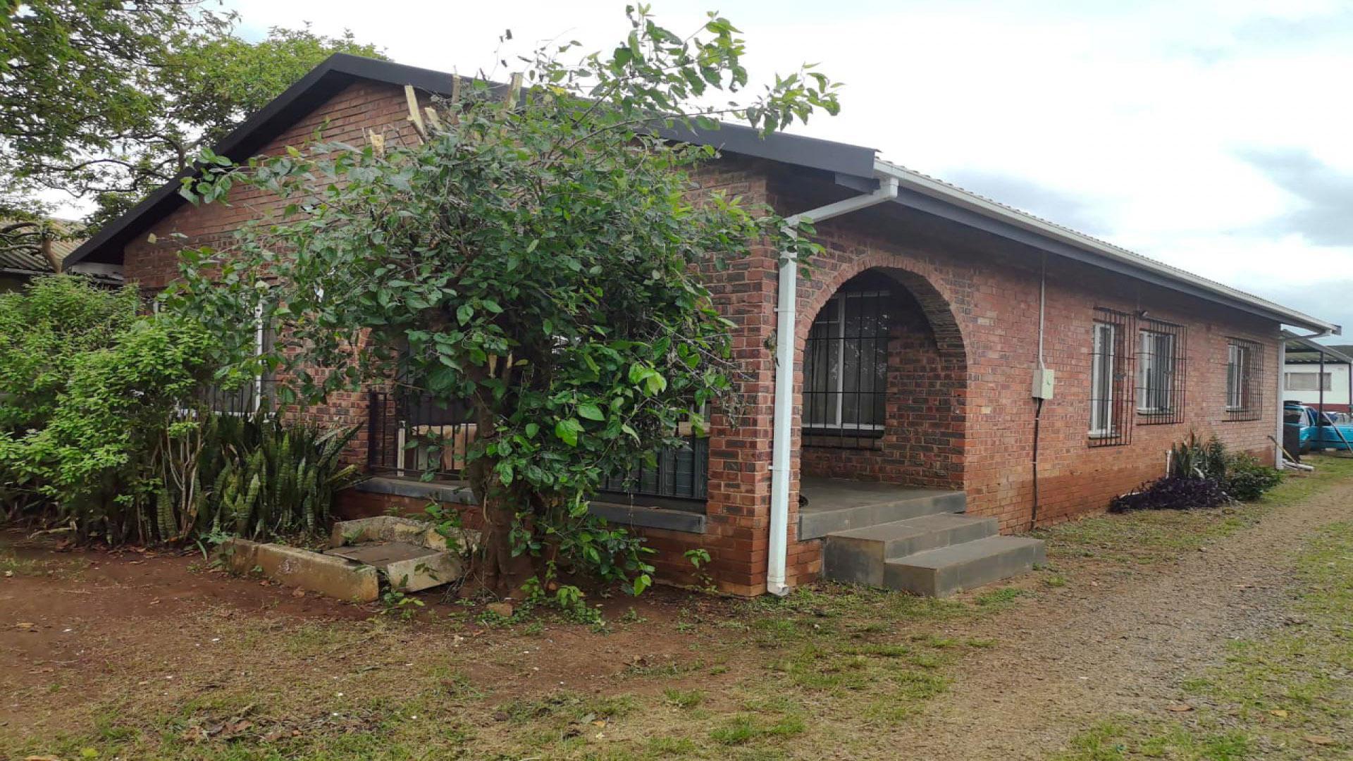3 Bedroom House for sale in Howick West - P24-116797783