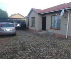 House for sale in Payneville