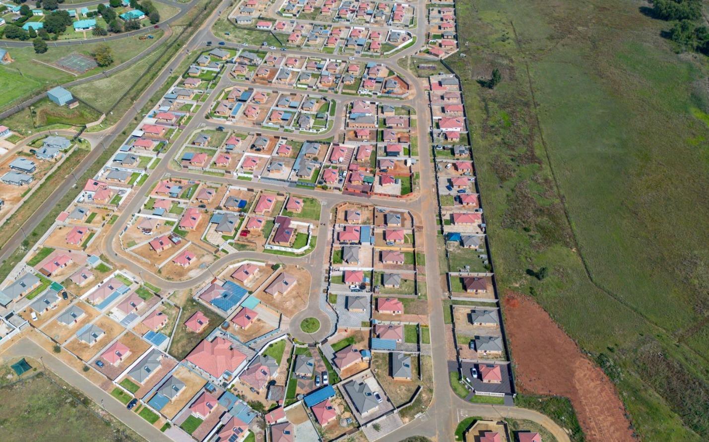 3 Bedroom House for sale in Daveyton - P24-117168536