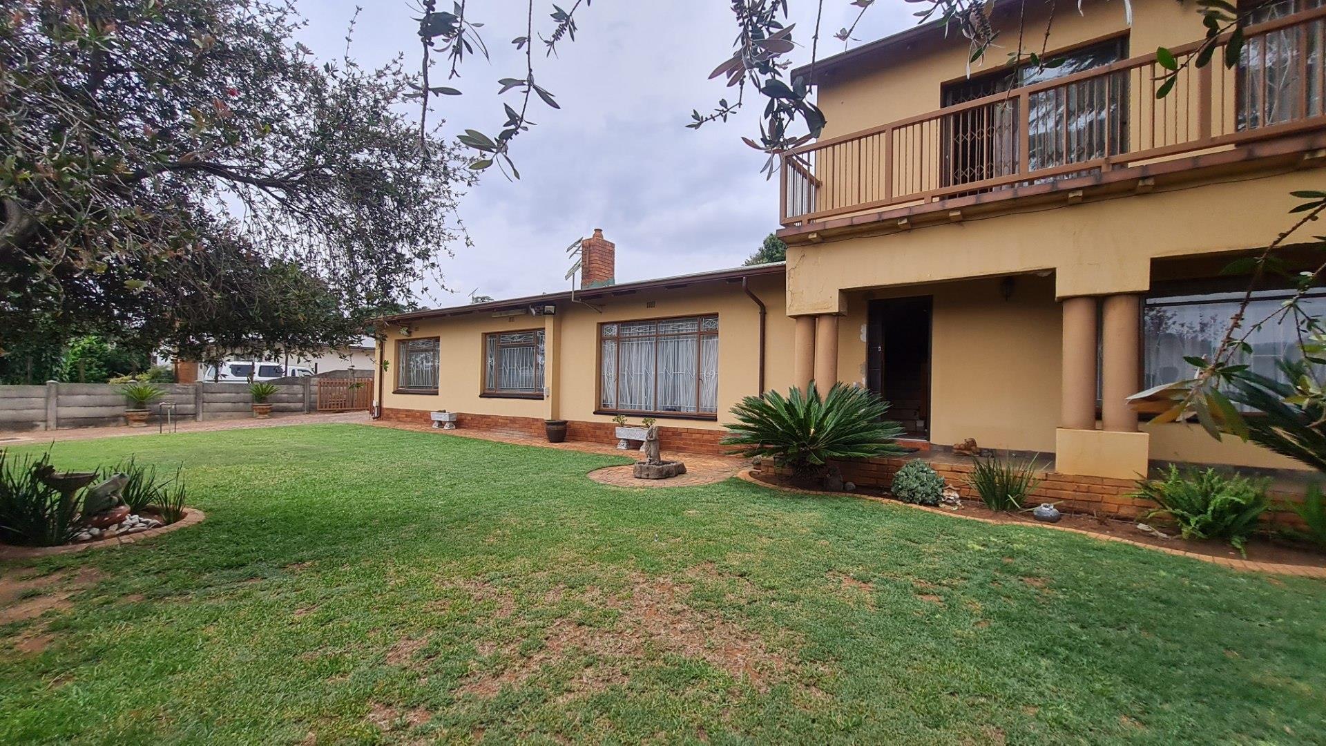 4 Bedroom House for sale in Heidelberg Ext 5 - P24-116800642