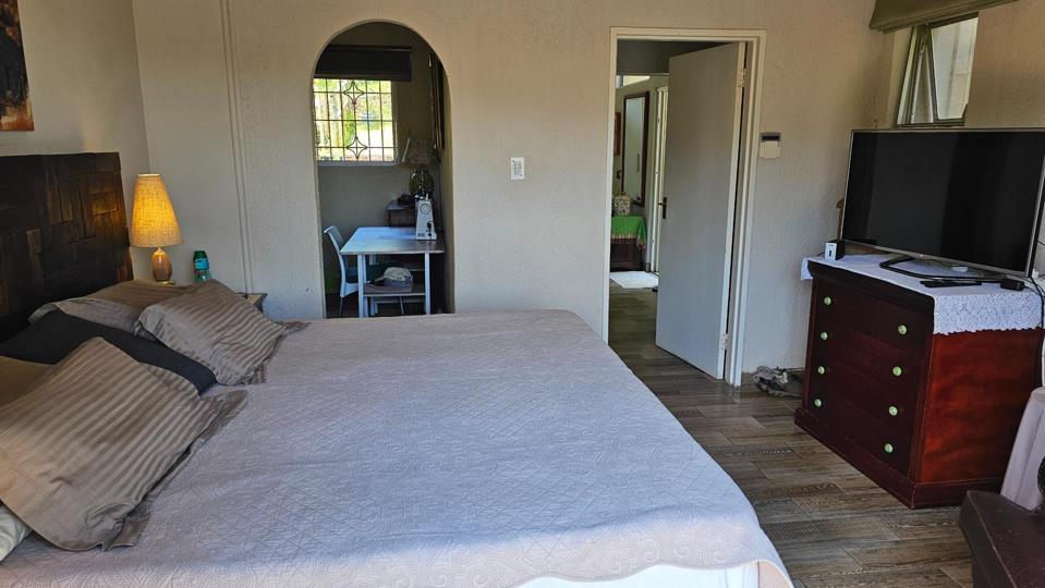 4 Bedroom House for sale in White River Rural - P24-116809618