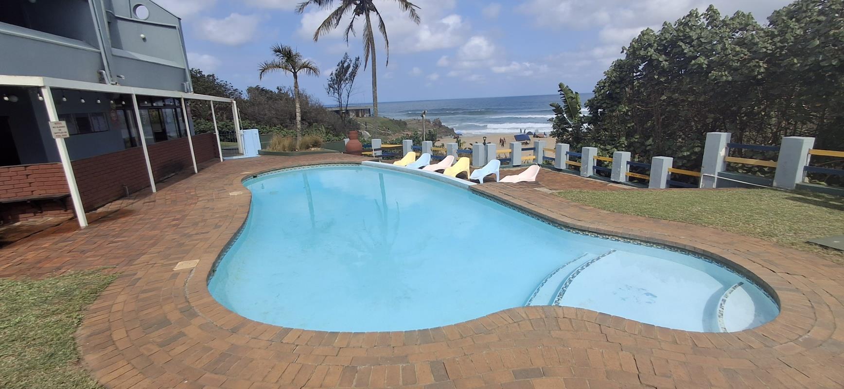 2 Bedroom Apartment / flat for sale in Manaba Beach - P24-116810749