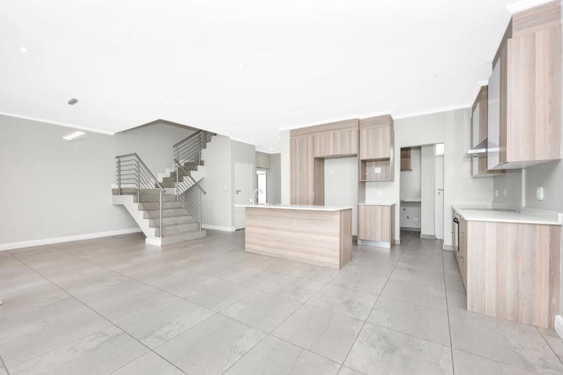 3 Bedroom House for sale in Strathavon - P24-116815514