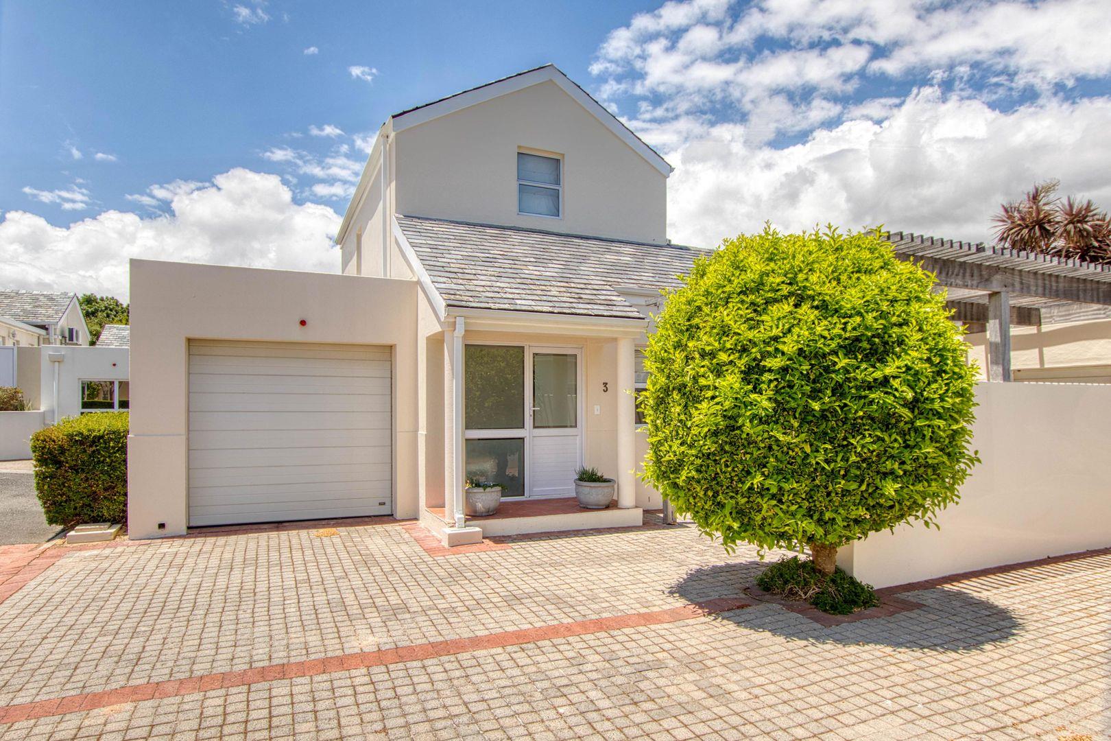 Photo of 3 Bedroom House to rent in Erinvale Golf Estate