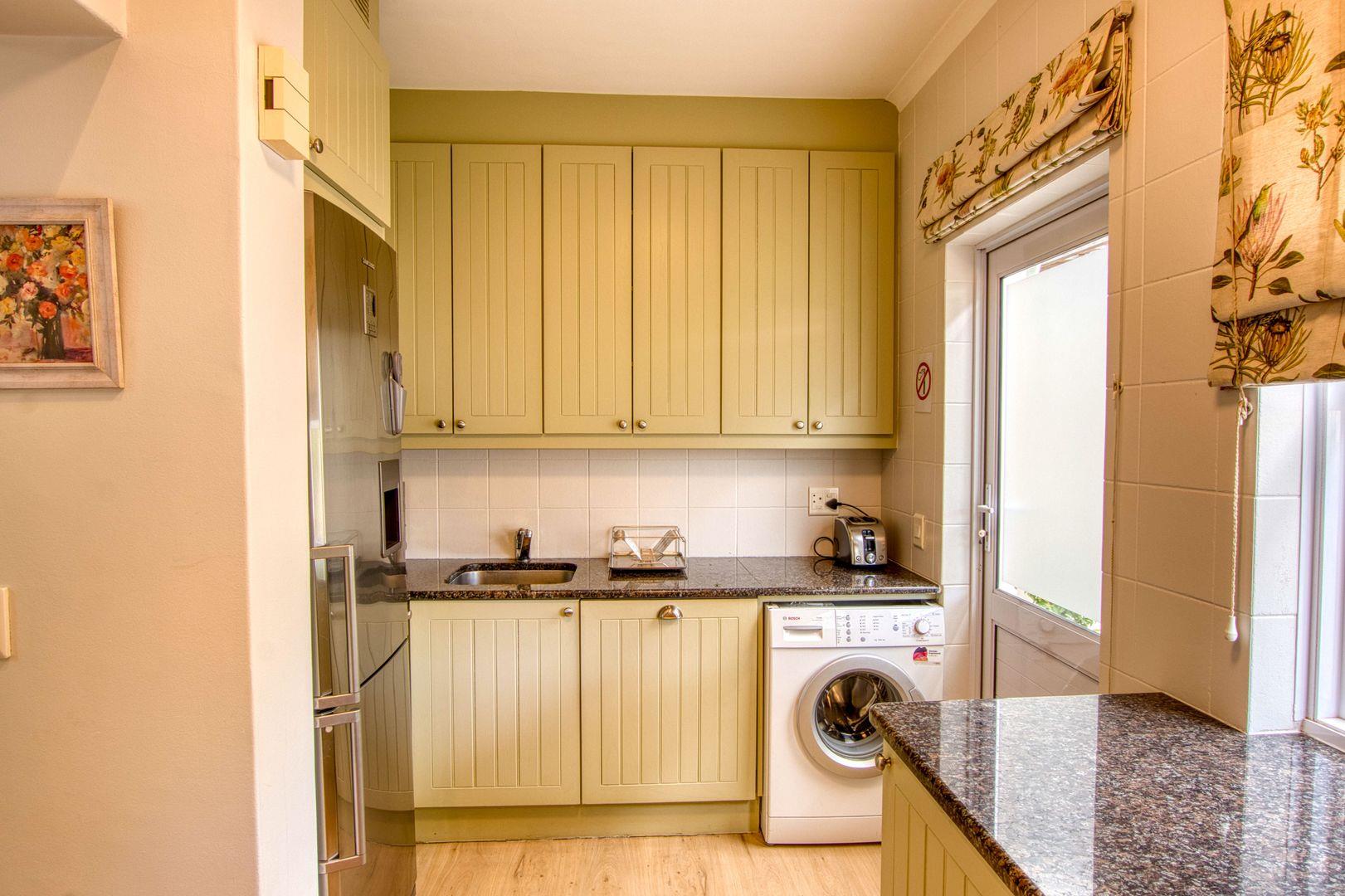 Photo of 3 Bedroom House to rent in Erinvale Golf Estate