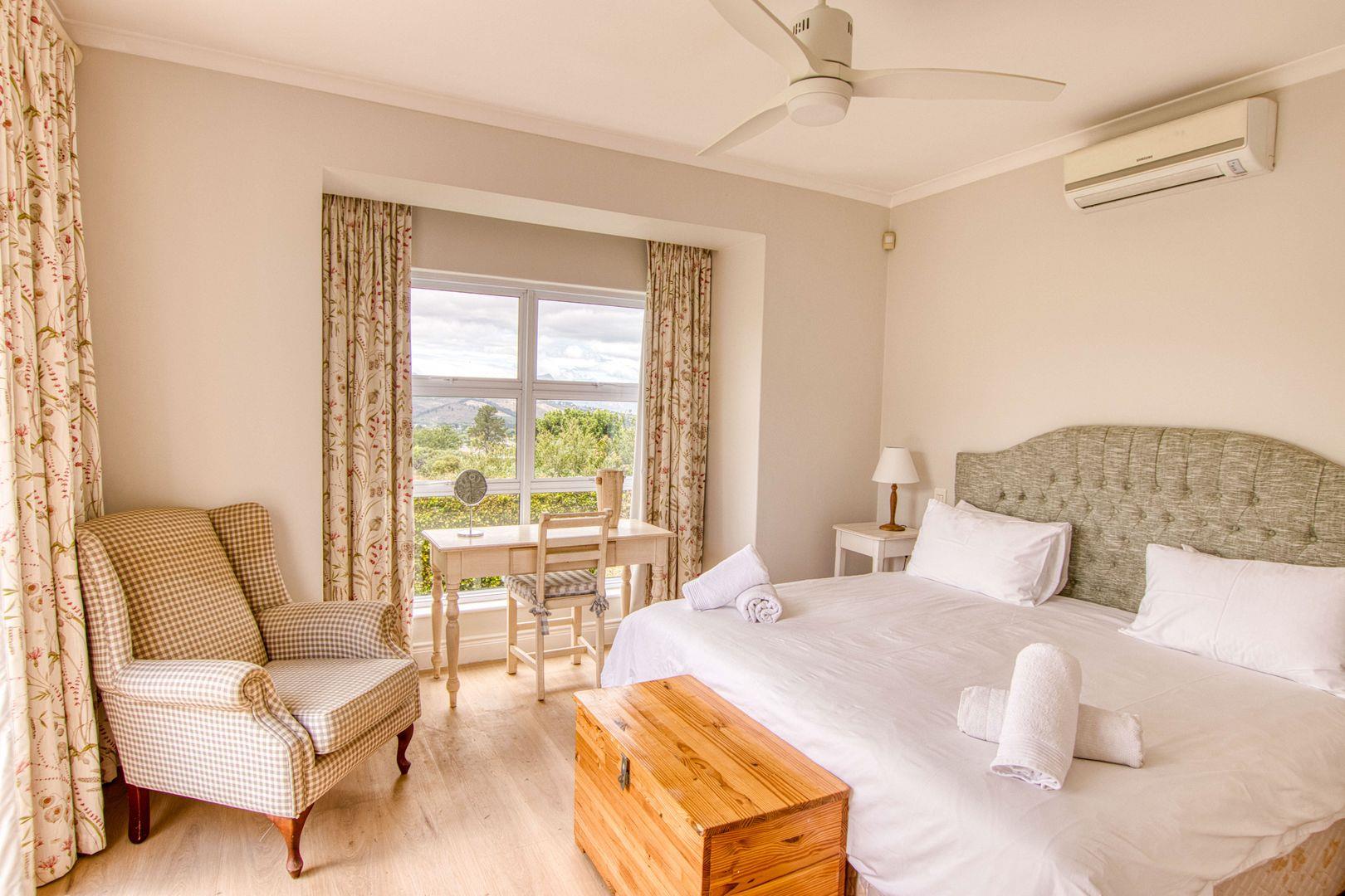 Photo of 3 Bedroom House to rent in Erinvale Golf Estate