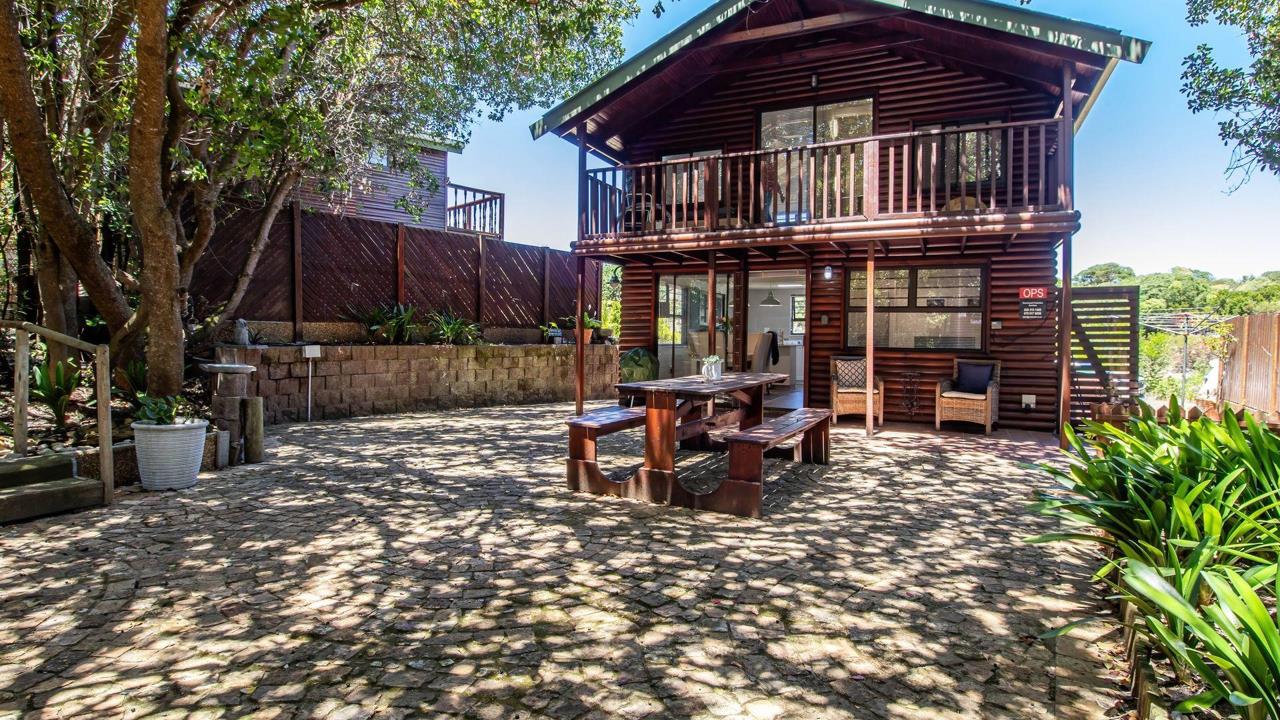 2 Bedroom House for sale in Meerenbosch - 61 Meerenbosch - Hermanus