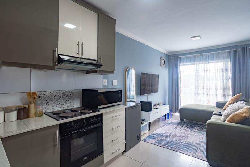 Listing number: P24-116827026, Image number: 2