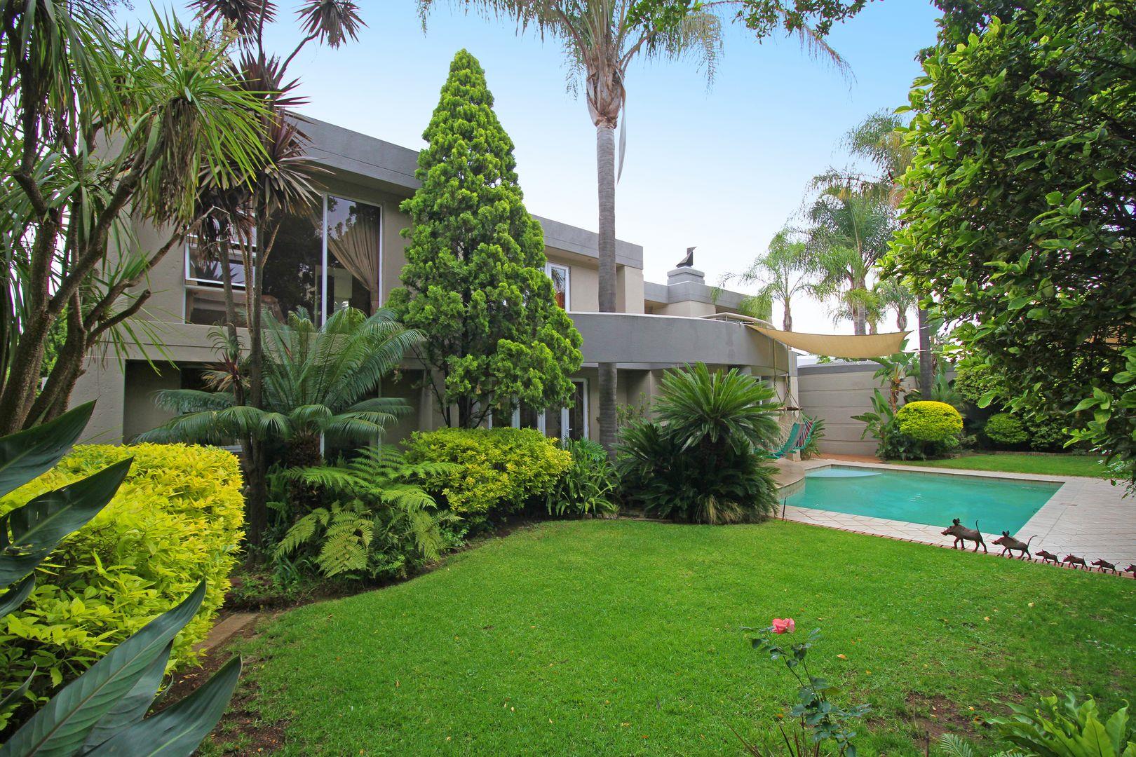 4 Bedroom House for sale in Kyalami Estate - P24-116828513