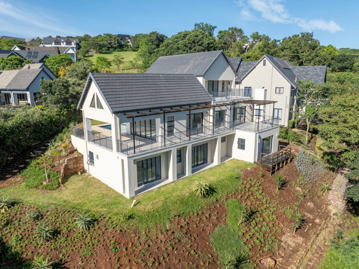 4 Bedroom House for sale in Cotswold Downs Golf & Country Estate - 95 ...