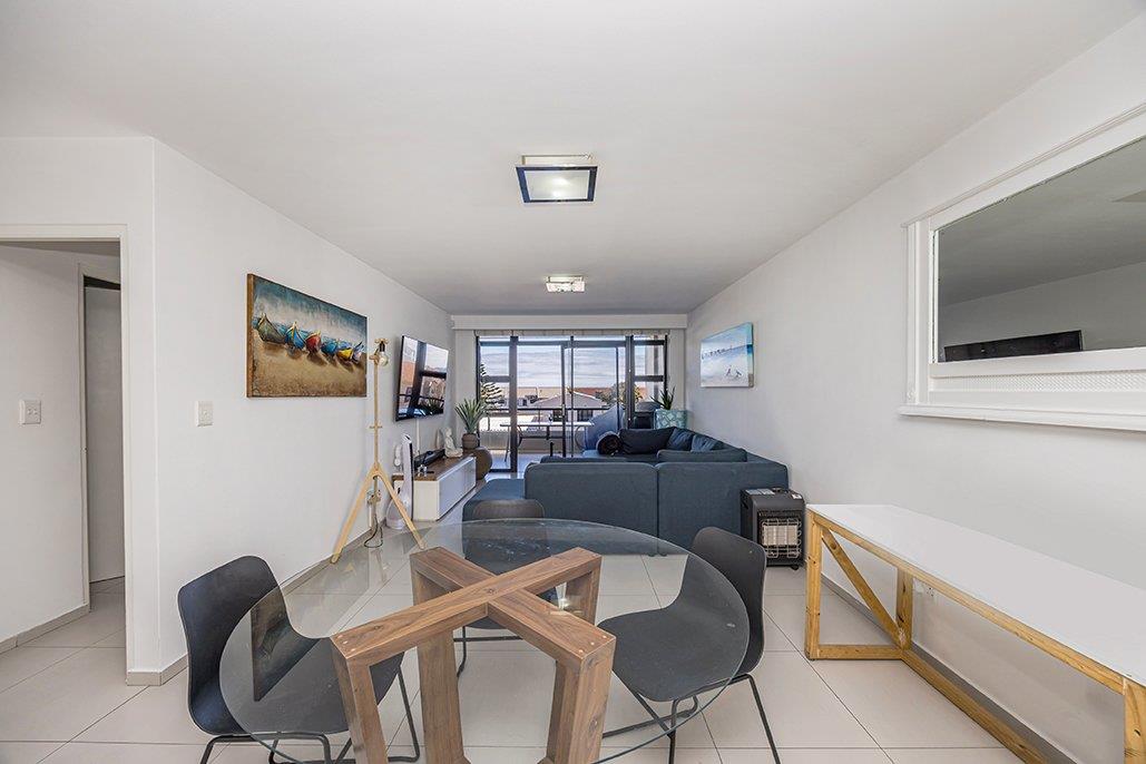 Photo of 2 Bedroom Apartment / flat to rent in Beachfront