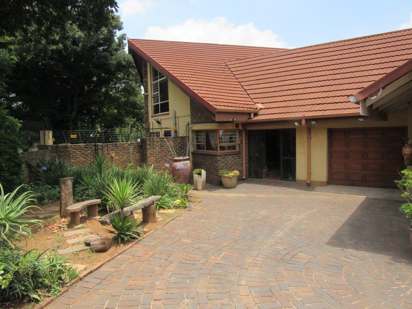 3 Bedroom House for sale in Albemarle Ext 2 - P24-116846299