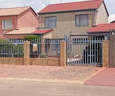 House for sale in Lenasia Ext 10