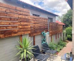 Townhouse for sale in Bloubosrand