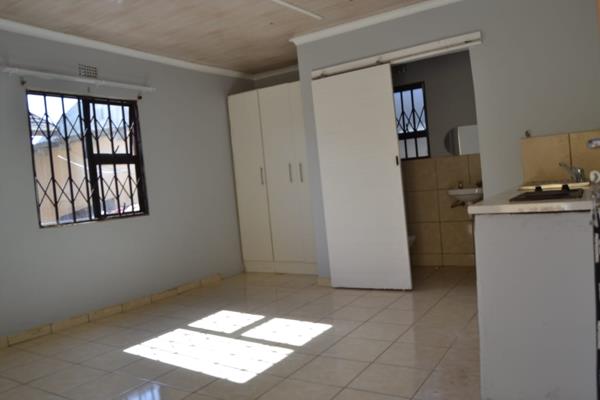 Discover the perfect living space in the heart of Bongweni with this delightful flat, available from the 1st of September. This ...