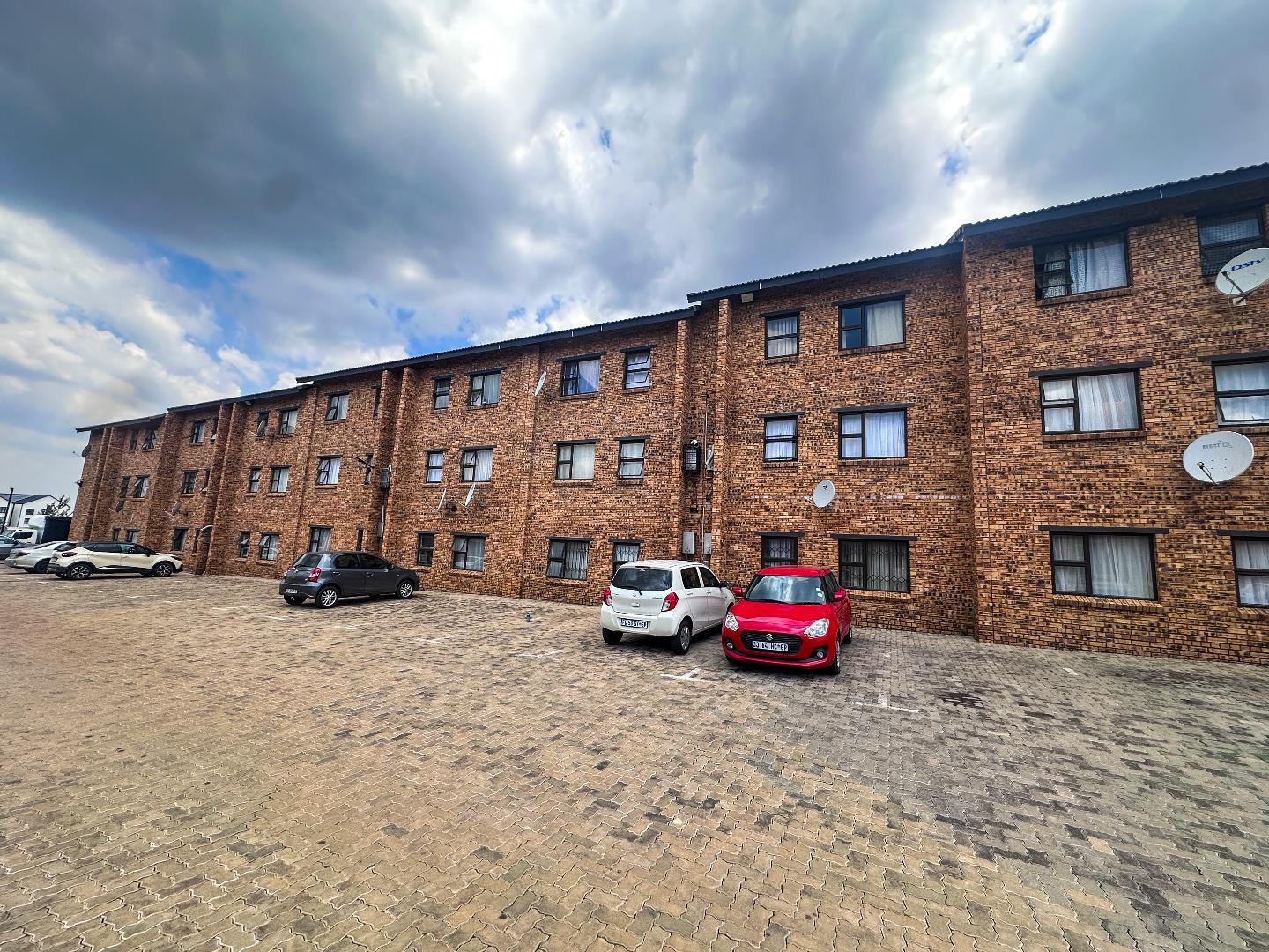 2 Bedroom Apartment / flat for sale in Witfield - P24-116858444