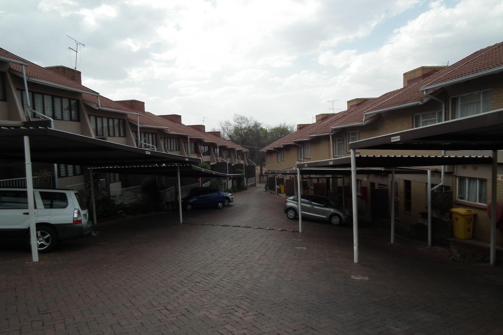 2 Bedroom Townhouse for sale in Silverfields - 226 Felicity Court, 11 ...