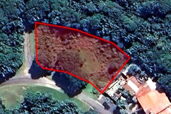 1806sqm level stand in Trafalgar available with business rights and plans for a commercial building as well as 2 x 2 bedroom and 2 x 3 ...
