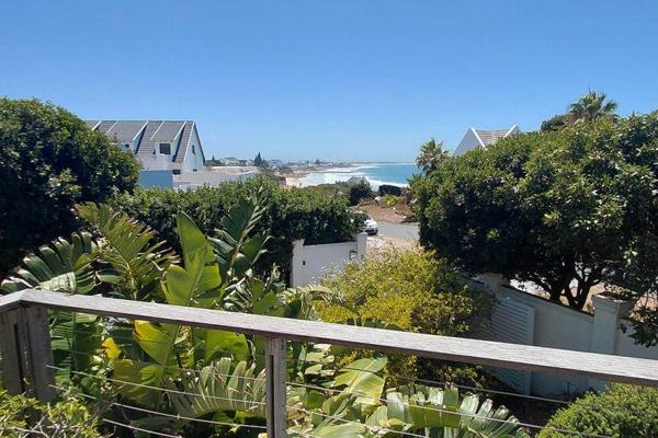 Available Christmas only - Dec 2026

Stunning, modern, and spacious home just a stone’s throw from the beach. Set within a lush ...