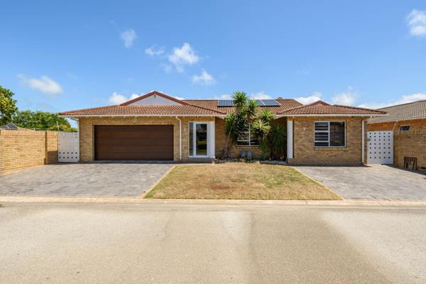 Sole and Exclusive Mandate in place. All agents are welcome to call me.
Discover secure ...