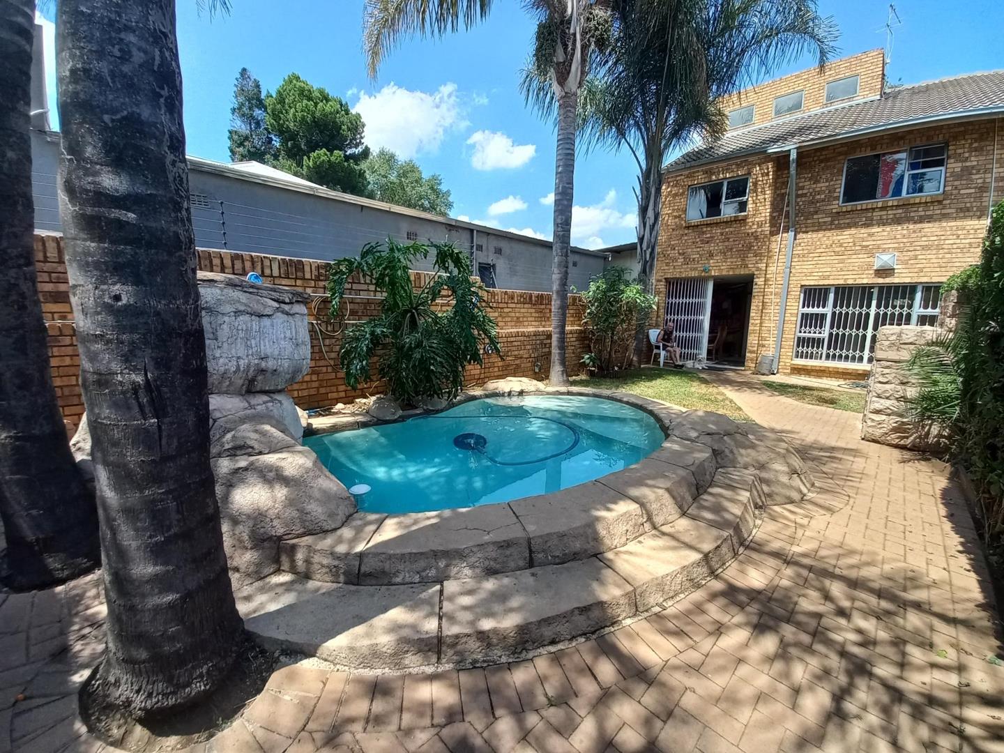 3 Bedroom House for sale in Edendale - P24-116891650
