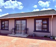 House for sale in Dobsonville Ext 2