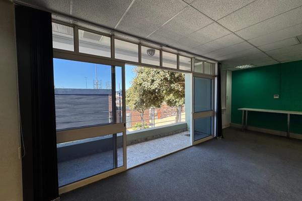 Amazing office in the V&amp;A Waterfront, which is a rare opportunity to find. Located ...