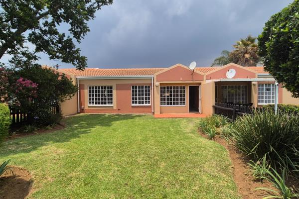 This well-presented simplex is located in a secure complex on Genevieve Street, Farrarmere, offering 24-hours security and neatly ...
