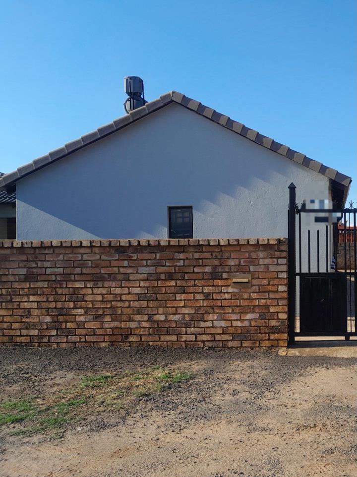 3 Bedroom House for sale in Mahube Valley - P24-116899005